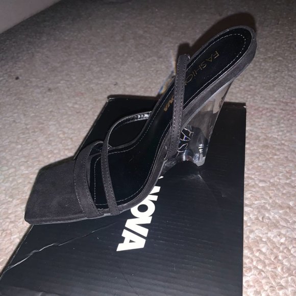 Fashion Nova Heels - Picture 3 of 4